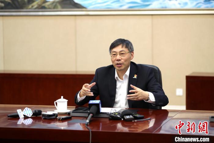 近日，全國人大代表、浪潮集團董事長兼CEO孫丕恕接受媒體采訪。浪潮集圖供圖